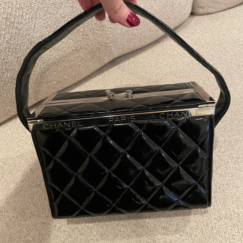 Chanel vintage vanity bag - good vintage condition!